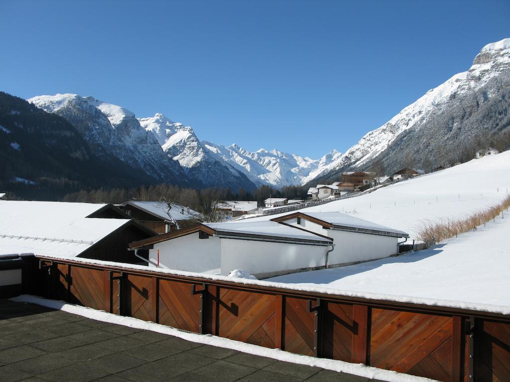 Haus Christina Hotel Trins Buitenkant foto