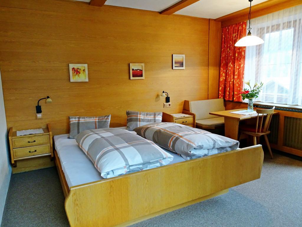 Haus Christina Hotel Trins Buitenkant foto