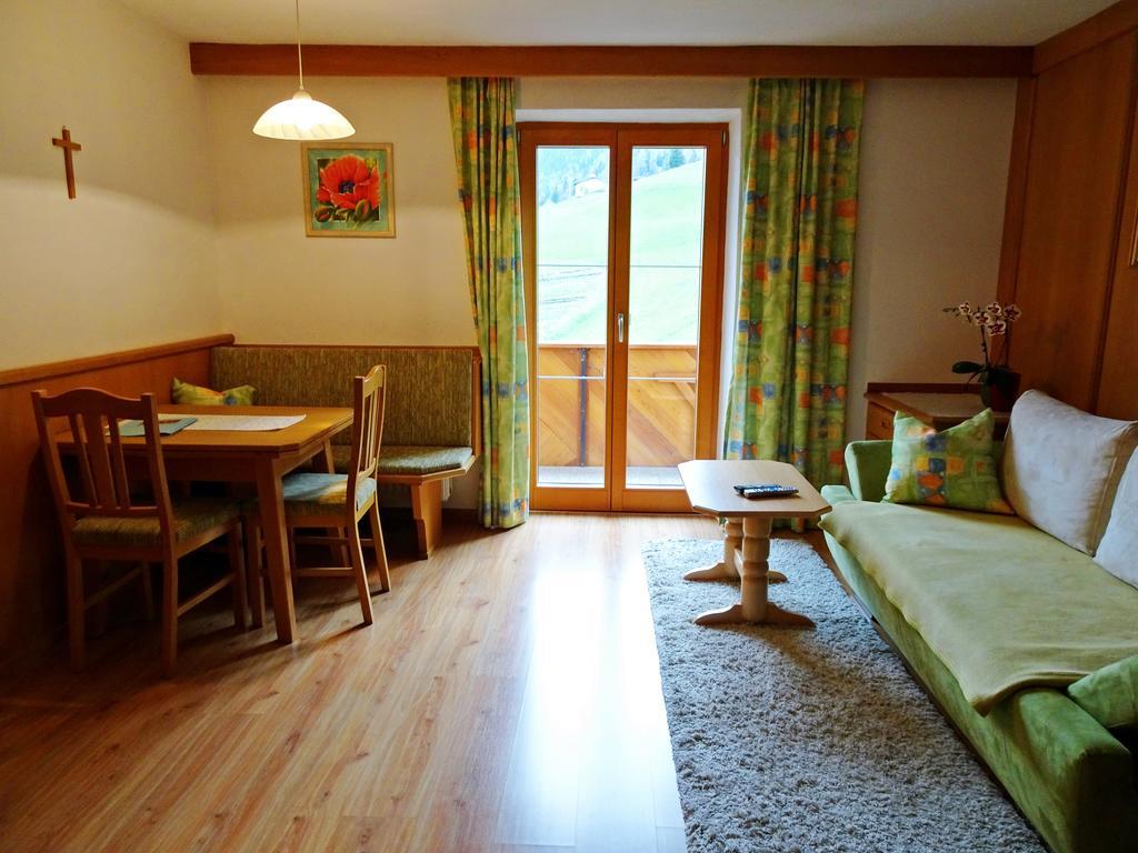 Haus Christina Hotel Trins Buitenkant foto